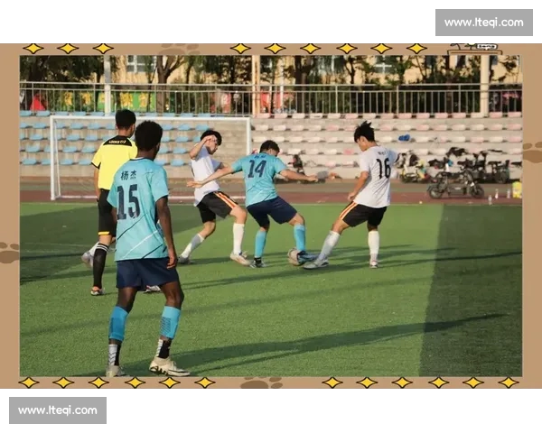 激战绿茵场上精彩瞬间全记录与球队荣耀追逐 激战绿茵场上精彩瞬间全记录与球队荣耀追逐